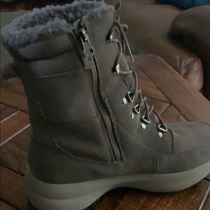 clarks un orbit up boots